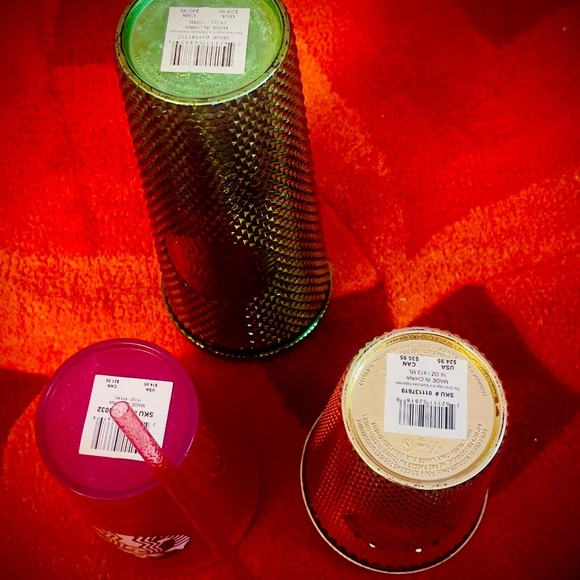 Starbucks Festive Tumbler Trio - Metallic, Green(24oz), Red(16oz) & Gold(16oz). - Picture 3 of 4